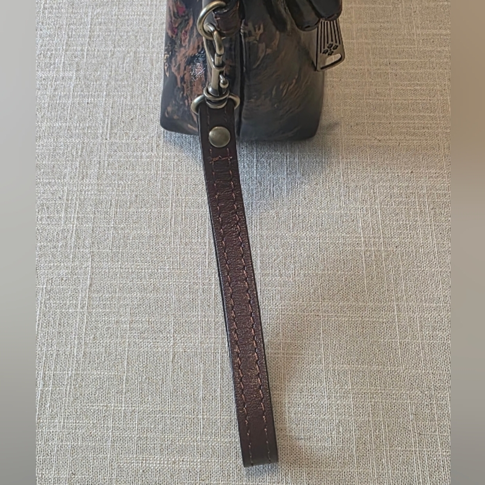 NWT Patricia Nash VALERIE fold-over Wristlet Clutch In Kent Countryside Pattern - Picture 6 of 6